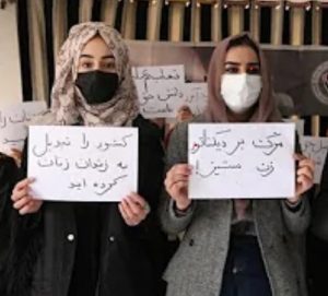 Read more about the article Bildungsverbote für Frauen unter den Taliban (Hirnstrom-Podcast Episode 2)